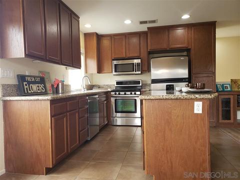1444 Canvas Dr #6, Chula Vista, CA 91913 photo 2