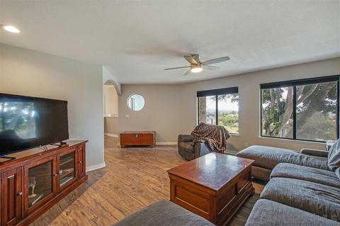 3562 Esterlina Dr, Fallbrook, CA 92028 photo 14