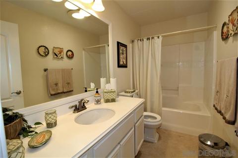 379 Rimhurst Ct, Oceanside, CA 92058 photo 17