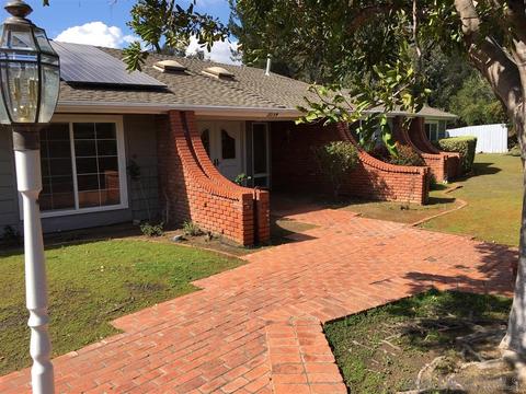 2034 Hidden Crest Dr, El Cajon, CA 92019 photo 17