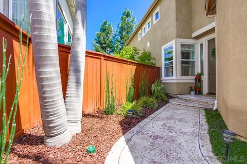 5568 Foxtail Loop, Carlsbad, CA 92010 photo 2