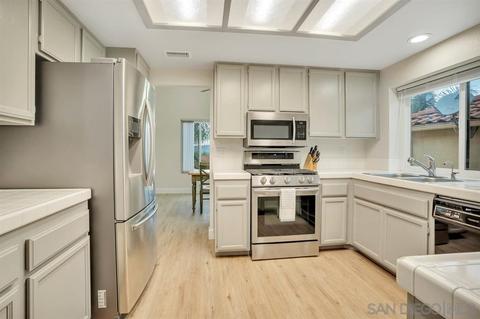 3807 Elderberry Gln, Escondido, CA 92025 photo 9
