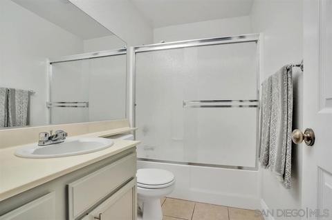3807 Elderberry Gln, Escondido, CA 92025 photo 13