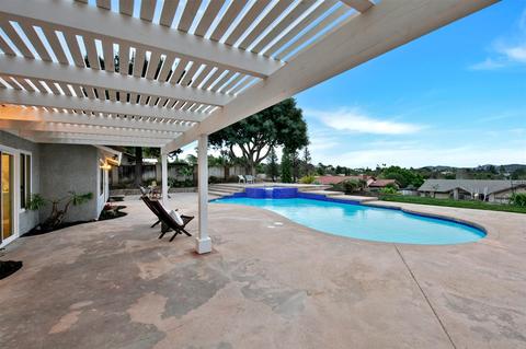 1617 Winsome Dr, Escondido, CA 92029 photo 2