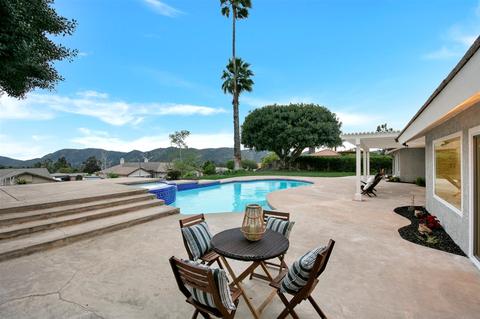 1617 Winsome Dr, Escondido, CA 92029 photo 1