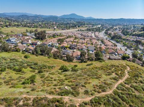 1844 Lavala Ln, El Cajon, CA 92021 photo 2