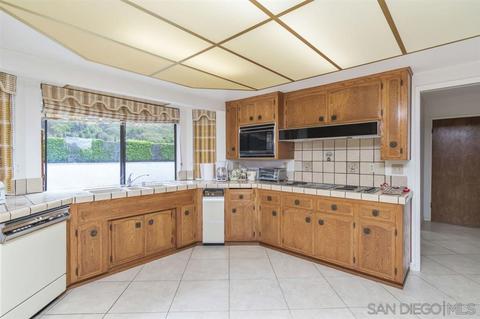 27759 Rosecrest Dr, Escondido, CA 92026 photo 19