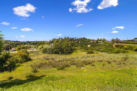 27759 Rosecrest Dr, Escondido, CA 92026 photo 1