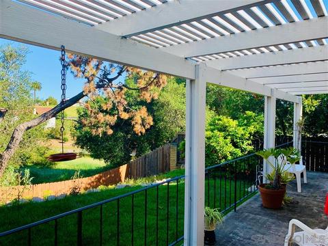 838 Cypress Dr, Vista, CA 92084 photo 5