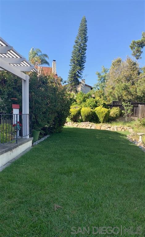 838 Cypress Dr, Vista, CA 92084 photo 6