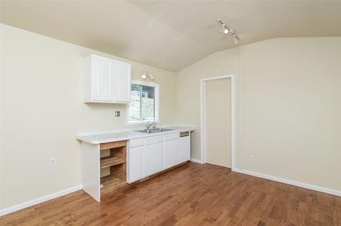 6907 Kellyn Ln, Vista, CA 92084 photo 21