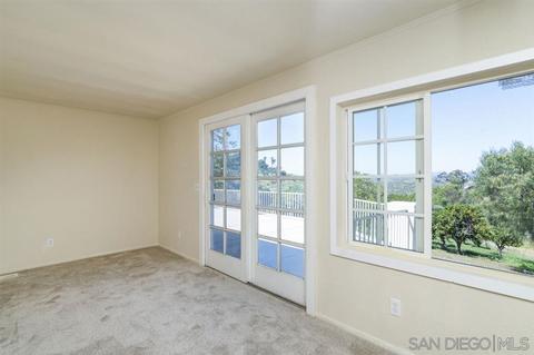 6907 Kellyn Ln, Vista, CA 92084 photo 12