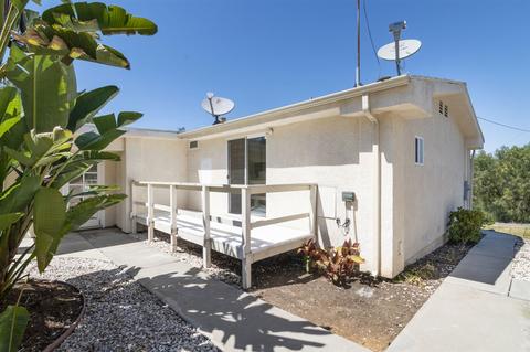 6907 Kellyn Ln, Vista, CA 92084 photo 18