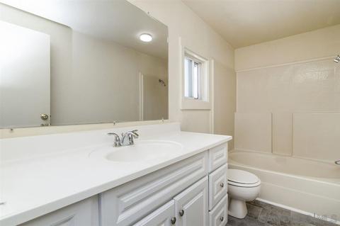 6907 Kellyn Ln, Vista, CA 92084 photo 14