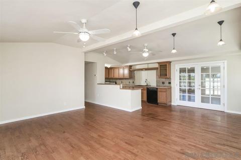 6907 Kellyn Ln, Vista, CA 92084 photo 5