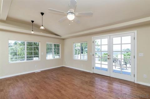 6907 Kellyn Ln, Vista, CA 92084 photo 4