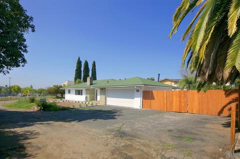 2321 S Stage Coach Ln, Fallbrook, CA 92028 photo 4