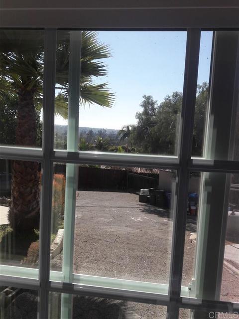 1564 York Dr, Vista, CA 92084 photo 7