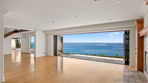 5730 Dolphin Pl, La Jolla, CA 92037 photo 2