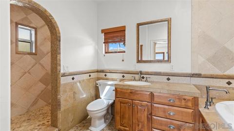 5730 Dolphin Pl, La Jolla, CA 92037 photo 15