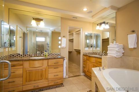 752 Devon Ct, San Diego, CA 92109 photo 18