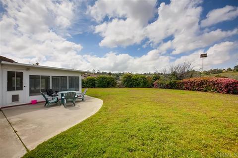 5223 Rancho Ct, Oceanside, CA 92056 photo 2