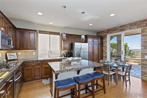 2936 Garnet Pl, Carlsbad, CA 92009 photo 8
