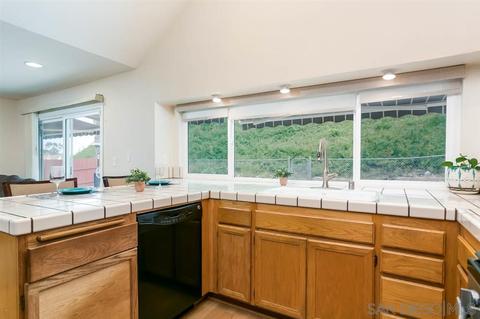 1670 Whitestone Rd, Spring Valley, CA 91977 photo 16