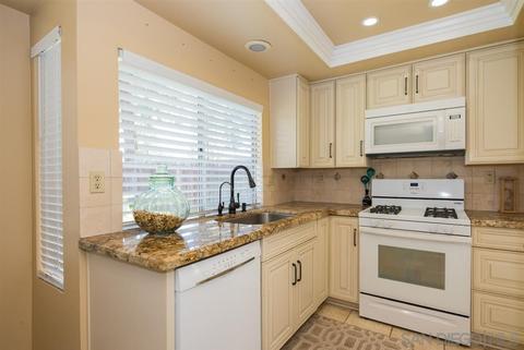29687 Vail Brook Dr, Temecula, CA 92591 photo 4