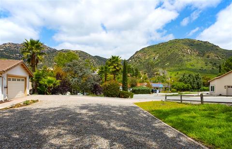 15654 Thornbush, Ramona, CA 92065 photo 1
