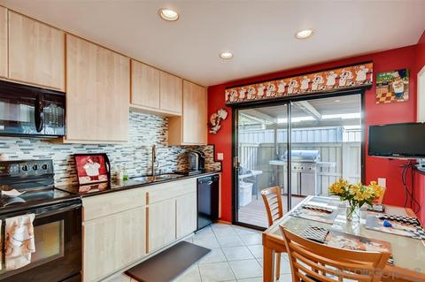 3210 Caminito Ameca, La Jolla, CA 92037 photo 11