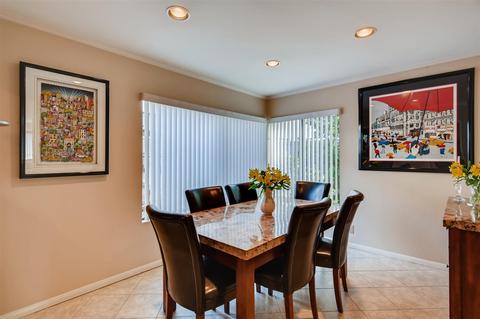3210 Caminito Ameca, La Jolla, CA 92037 photo 8