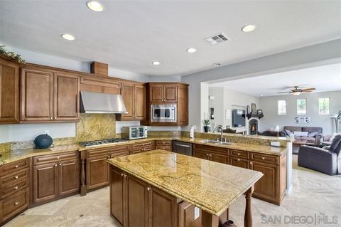 3529 Corte Delfinio, Carlsbad, CA 92009 photo 18