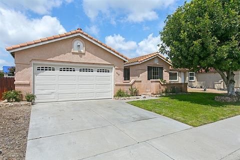4962 Lake Park Ct, Fallbrook, CA 92028 photo 2