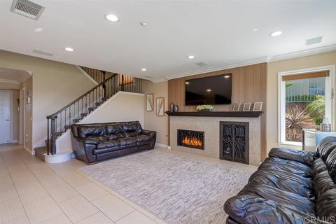 2308 Pointe Pkwy, Spring Valley, CA 91978 photo 4