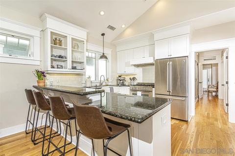 955 E Ave, Coronado, CA 92118 photo 3