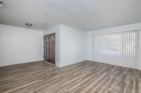 1807 Goodwin Dr, Vista, CA 92084 photo 3