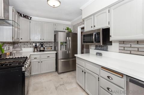 2268 Lions Gate, Vista, CA 92084 photo 5