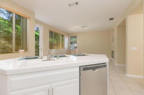 5543 Foxtail Loop, Carlsbad, CA 92010 photo 9