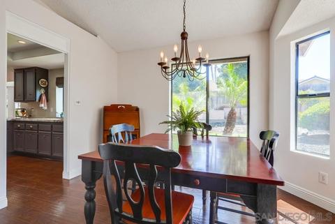 313 Cheyenne Ln, Escondido, CA 92026 photo 9