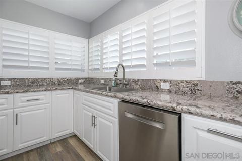 1012 Iris Ave, Imperial Beach, CA 91932 photo 4