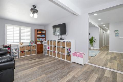 1012 Iris Ave, Imperial Beach, CA 91932 photo 12