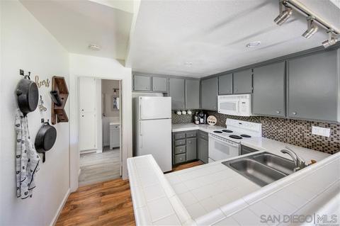 2425 Cranston Dr #220, Escondido, CA 92025 photo 11