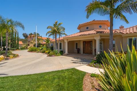28 Country Glen Rd, Fallbrook, CA 92028 photo 2