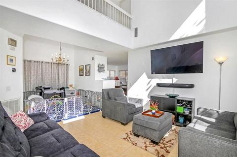 136 River Rock Ct, Santee, CA 92071 photo 2