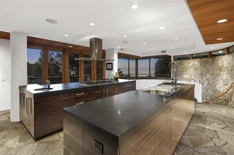 7510 Hillside Dr, La Jolla, CA 92037 photo 8