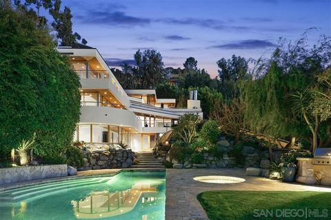 7510 Hillside Dr, La Jolla, CA 92037 photo 4