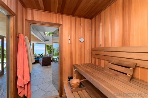 7510 Hillside Dr, La Jolla, CA 92037 photo 22