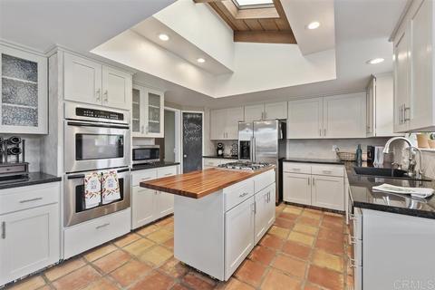 2461 Hummingbird Hill Ln, Fallbrook, CA 92028 photo 8