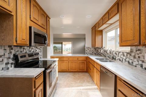 7815 Highgate Ln, La Mesa, CA 91942 photo 4